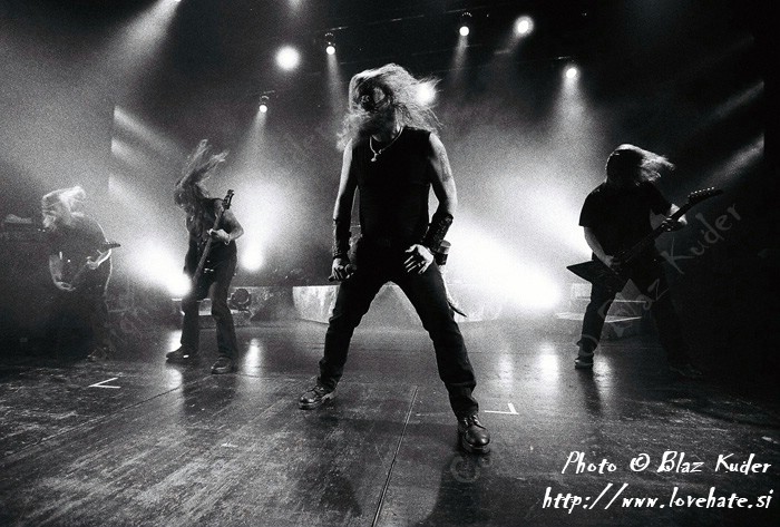 02_Amon_Amarth_Graz.jpg