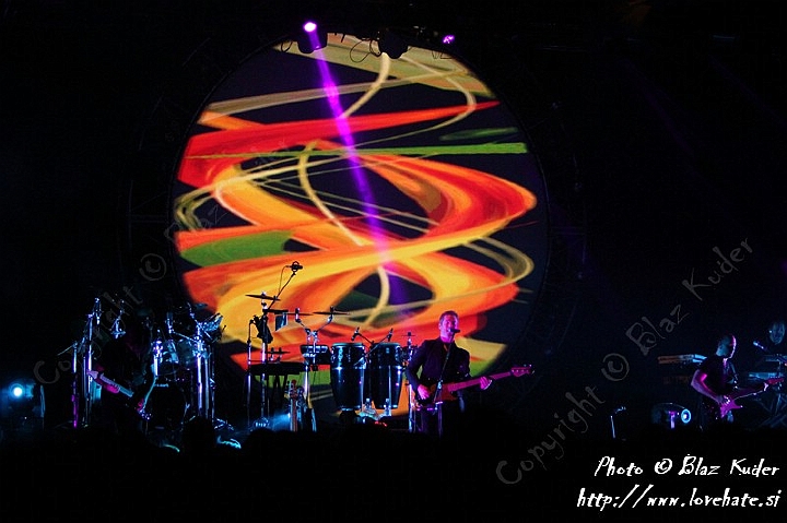 32_Brit_Floyd.jpg