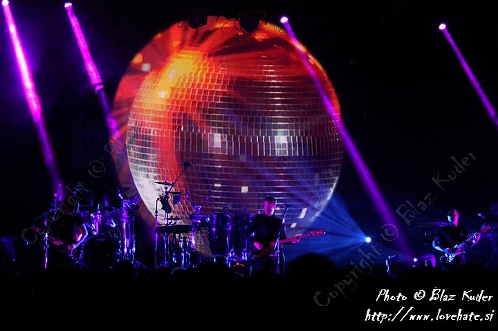 33_Brit_Floyd.jpg