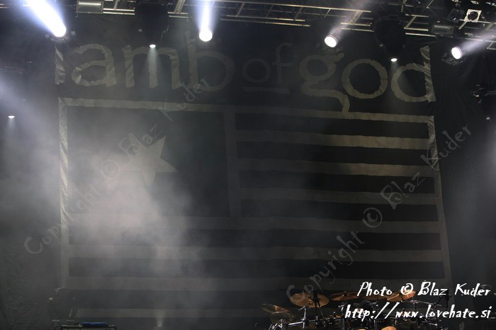 01_Lamb_Of_God.jpg
