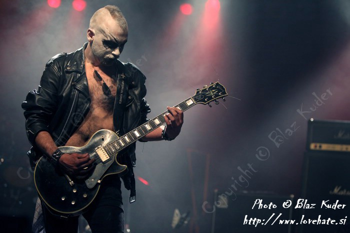 01_Taake.jpg