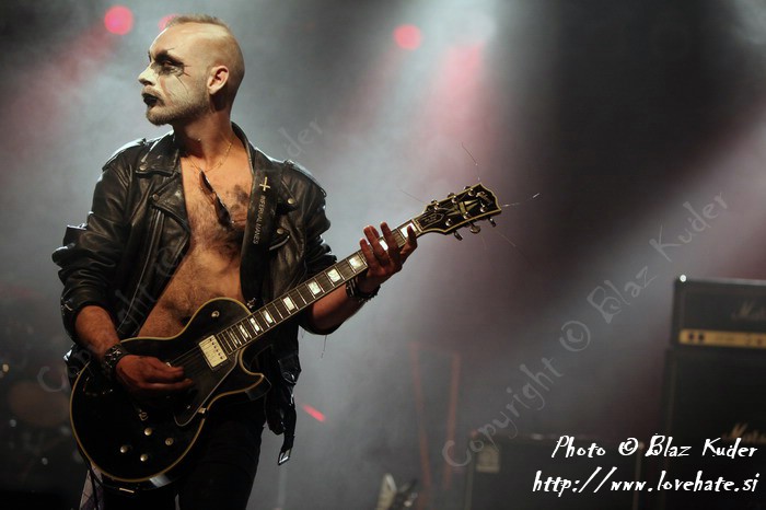 02_Taake.jpg